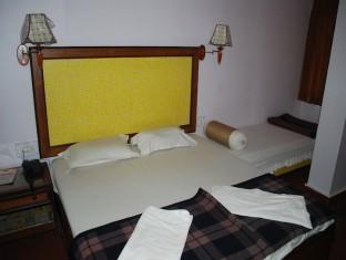 Charans Guest House Lucknow Ngoại thất bức ảnh